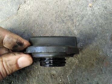 губа на ваз: Nisan Patrol Y61 ZD30 крышка масляная, Нисан Патруль Y61 ZD30 — 3