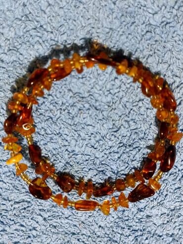 украшения изделия ручной работы: Продаю Бижутерию: 1.Бусы из натурального янтаря 350с 2. кулоны 100с 3 — 7