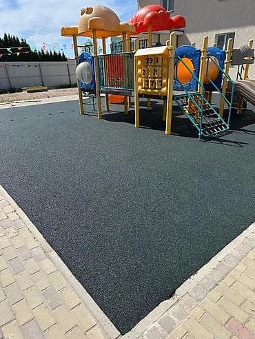 Покрытие для детских и спортивных площадок из резиновой крошки at lalafo.kg Покрытие для детских и спортивных площадок из резиновой крошки