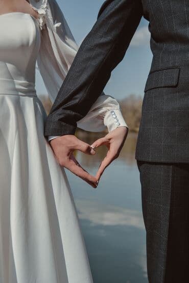 фата на девичник: Продаю платье.
Сшито на заказ, размер подойдёт 42-48 — 3