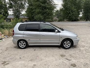 Mitsubishi Space Star: 2001 г., 1.6 л, Механика, Бензин, Минивэн