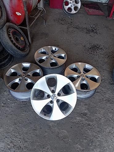колеса на тойоту: Комплект из 4 оригинальных литых дисков Toyota. - Диаметр: 17" — 1