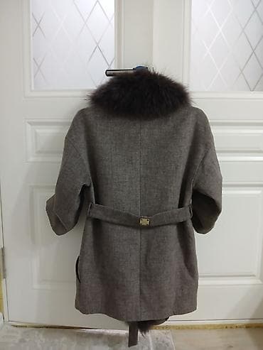 Куртка зимняя опушка натуральный енот сероголубая покупала в москве