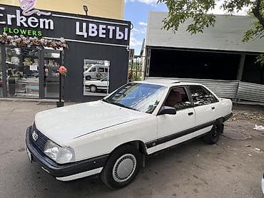 Audi 100: 1988 г., 1.8 л, Механика, Бензин, Седан — 4