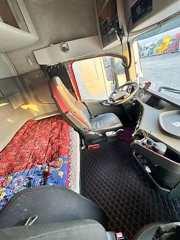 subaru audbek: Тягач, Volvo, 2015 г., Тентованный — 7