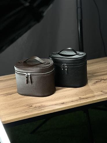 Пошив кожаных изделий оптом под заказ с вашим логотипом ! Производим