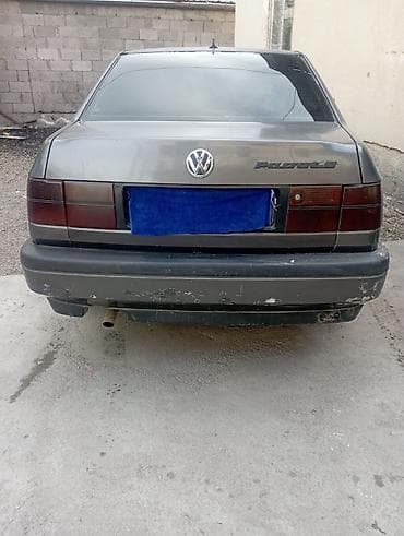 Volkswagen Passat: 1994 г., 1.8 л, Механика, Бензин, Седан