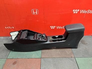 saka diska: Консоль центральная Kia Stonic YB D4FB 2018 (б/у) — — — — — — 2