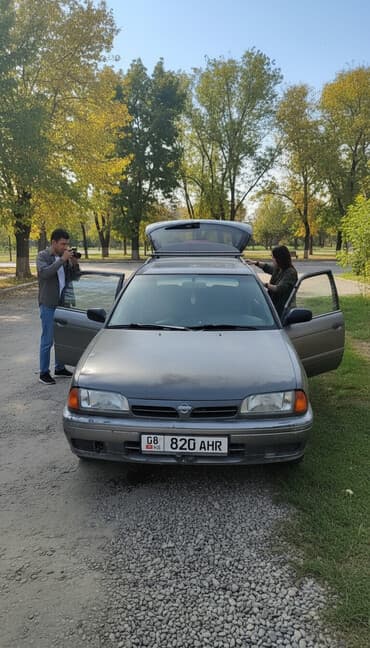 Nissan Primera: 1992 г., 2 л, Механика, Бензин, Универсал at lalafo.kg Nissan Primera: 1992 г., 2 л, Механика, Бензин, Универсал