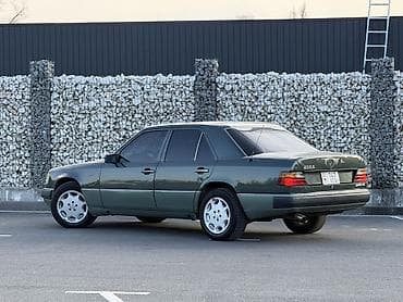 e500 124: Mercedes-Benz W124: 1989 г., Бензин, Седан — 1