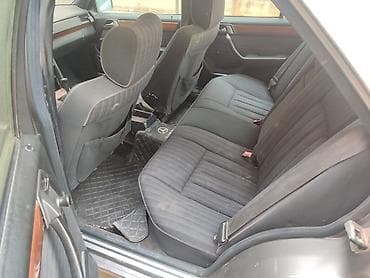 Транспорт: Mercedes-Benz W124: 1991 г., 2 л, Механика, Бензин, Седан — 6