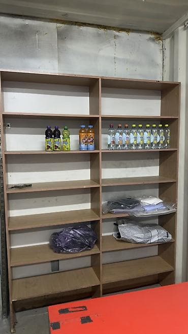 Торговое оборудование: Торговое оборудование для магазина Комплект включает: - — 2