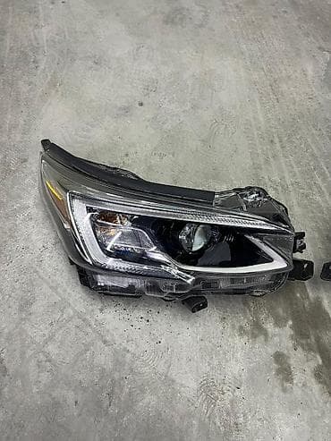 Передняя правая фара Subaru 2020 г., Б/у, США