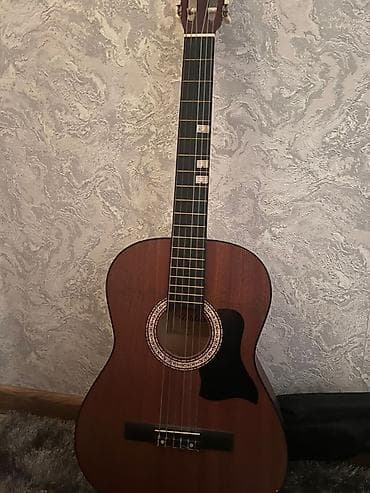 Срочно продаю гитару