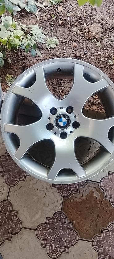 72: Литые диски BMW, серебристые, 5 лучей (раздвоенный дизайн спиц). - — 4