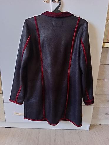 Плащи: Продается пальто лёгкое 48 размера. брали в отелье "Ольга " за 4000 — 2