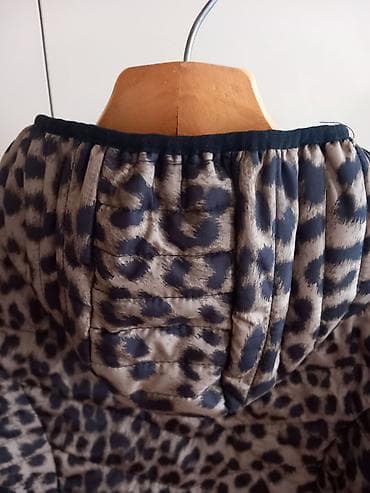 курти: Женская утеплённая куртка с трендовым принтом "леопард" Бренд — 5