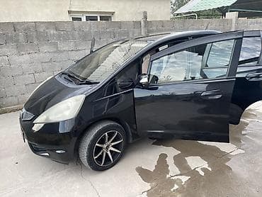 hoda fit: Honda Fit: 2008 г., 1.3 л, Вариатор, Бензин, Хэтчбэк — 3