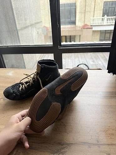 борцовки 43: Мужские кроссовки, 42.5, Nike, Б/у, цвет - Черный — 4