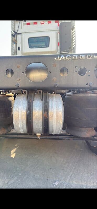 daf 75: Тягач, JAC — 5