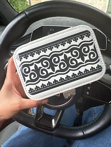 коробка для украшений: Компактная шкатулка‑органайзер для украшений — 1