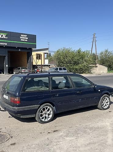 Volkswagen Passat: 1993 г., 2 л, Механика, Бензин, Универсал — 8