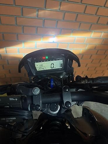 глуш: Naked Honda, 700 куб. см, Бензин — 4