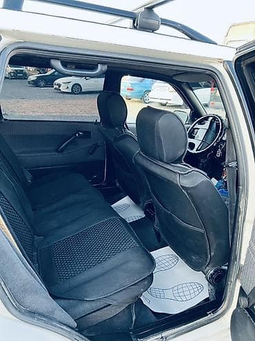 2107 2011: Volkswagen Passat Variant: 1992 г., 1.8 л, Механика, Бензин, Универсал — 6