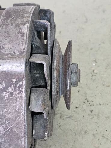 купить бу зарядное устройство для автомобильного аккумулятора: Генератор BMW 1986 г., Б/у, Оригинал, Германия — 7