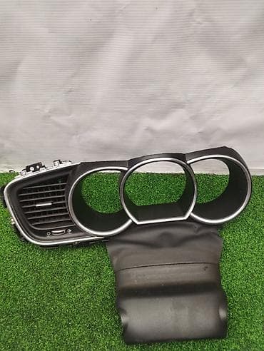 Детали салона: Щиток приборов Kia — 1