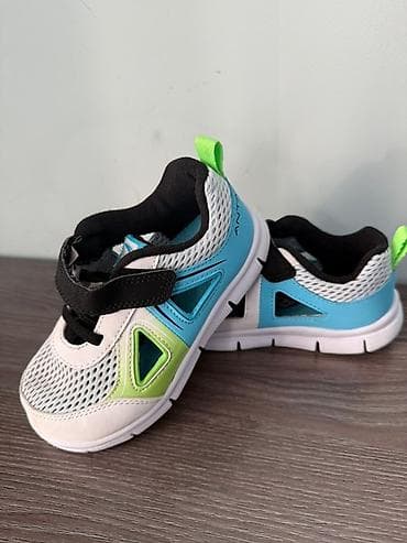 Жаш кыздардын көйнөктөрү: Детские кроссовки Anta Kids - Размер: 26 (на ярлыке указано 160/26) — 2