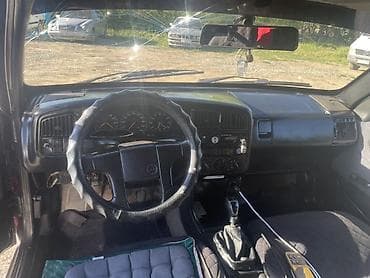 Volkswagen: Volkswagen Passat: 1990 г., 1.8 л, Механика, Бензин, Седан — 1