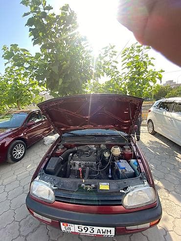 Унаа: Volkswagen Golf: 1993 г., Кол менен иштөөчү, Бензин, Хетчбек — 4