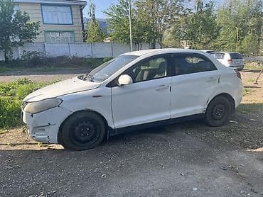 Chery A13 год2012 .Белый компактный седан, 4 двери, 5 мест. Киргизские