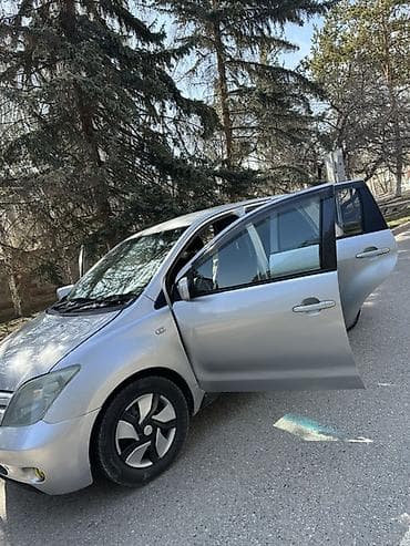 для такси авто: Toyota Ist: 2003 г., 1.5 л, Автомат, Бензин, Хэтчбэк — 3