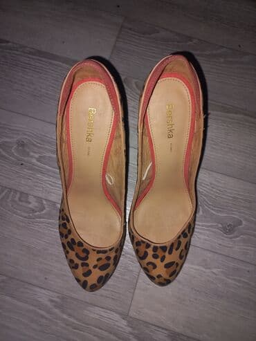 леопардовое: Туфли на каблуке, размеры 39-40, все привозные, покупали зарубежом — 2