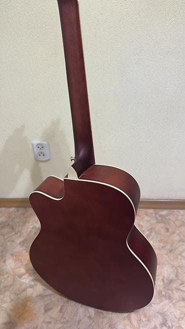 детиский велик: Акустическая гитара, форма корпуса Grand Auditorium с вырезом — 2