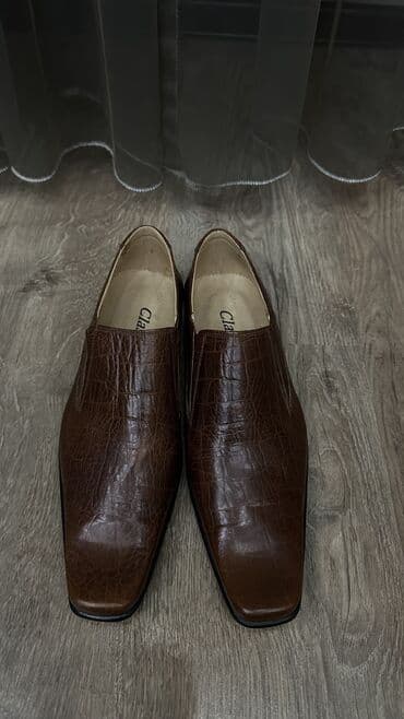 полуклассика обувь мужская: Эркектердин туфлиси, 41, Жаңы, түсү - Күрөң, Өзү алып кетүү — 1