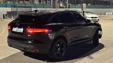 jaguar xe: Jaguar F-Pace: 2017 г., 2 л, Автомат, Бензин, Кроссовер — 4