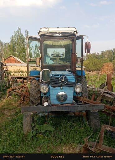 шына на трактор: Трактор, модифицированный с элементами дизайна Mercedes-Benz. Оснащен — 1