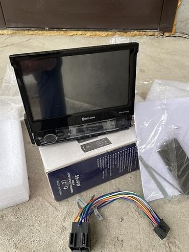 Автомобильный мультимедийный комплект 1) Магнитола BOS-MINI