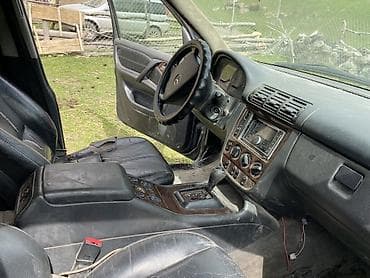 Mercedes-Benz M-Class: 2001 г., 3.2 л, Автомат, Бензин, Внедорожник — 6