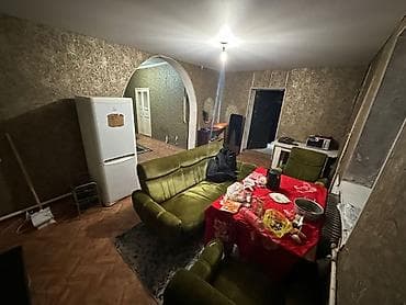 нарын недвижимость: Балдарга квартира берилет жер тамдан 6200 сомдон ком услуга ичинде — 4