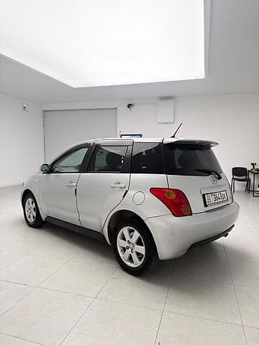 platz vitz: Toyota Ist: 2002 г., 1.5 л, Автомат, Бензин, Хэтчбэк — 2