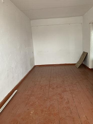 1 комната, 28 м², 104 серия, 4 этаж, Старый ремонт at lalafo.kg 1 комната, 28 м², 104 серия, 4 этаж, Старый ремонт