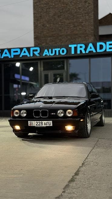 хелла: BMW M5: 1991 г., Механика, Бензин, Седан — 2