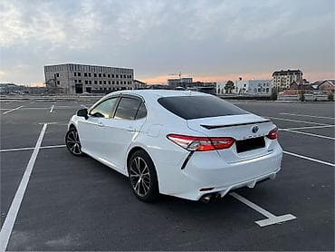 lexus ct 200h: Toyota Camry: 2019 г., 2.5 л, Вариатор, Гибрид, Седан — 2