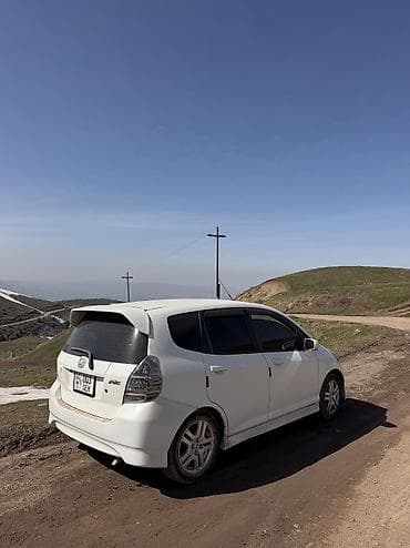 Honda Fit: 2002 г., 1.3 л, Автомат, Бензин