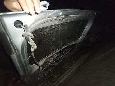 газль: Крышка багажника Toyota, Б/у, Оригинал — 4