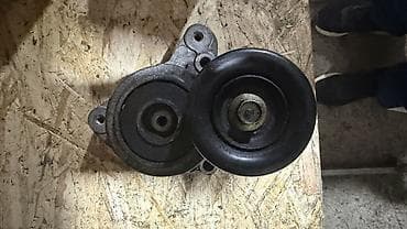 Натяжитель Honda